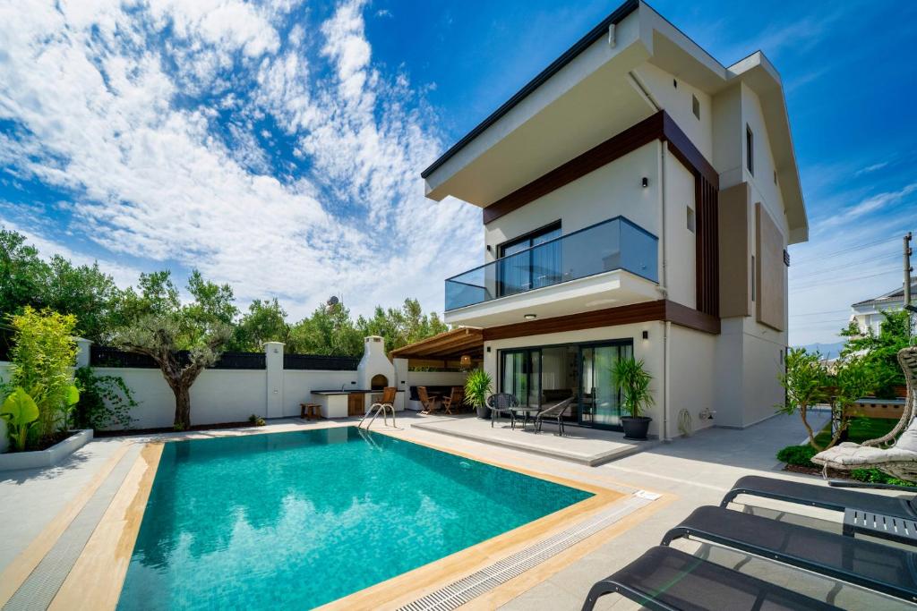 Bazén v ubytování Casa Oliva City 1 with Sauna Pool Patio & BBQ nebo v jeho okolí