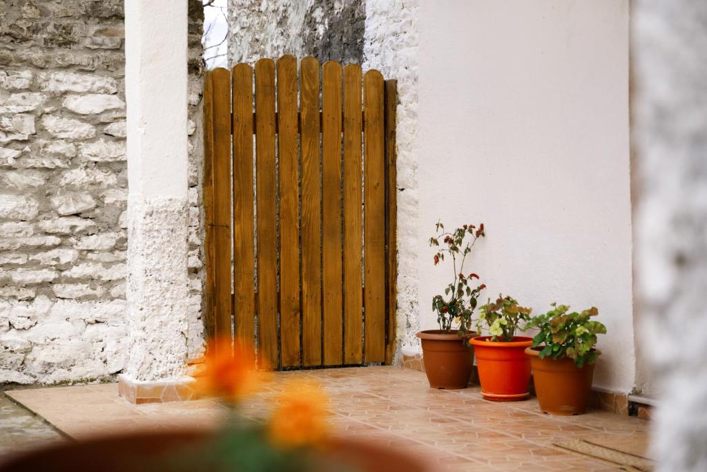 Fotografie z fotogalerie ubytování GuestHouse 1805 v destinaci Gjirokastër