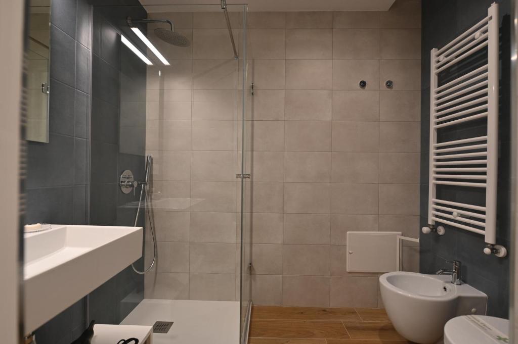 Me Too - Exclusive Apartments - 17