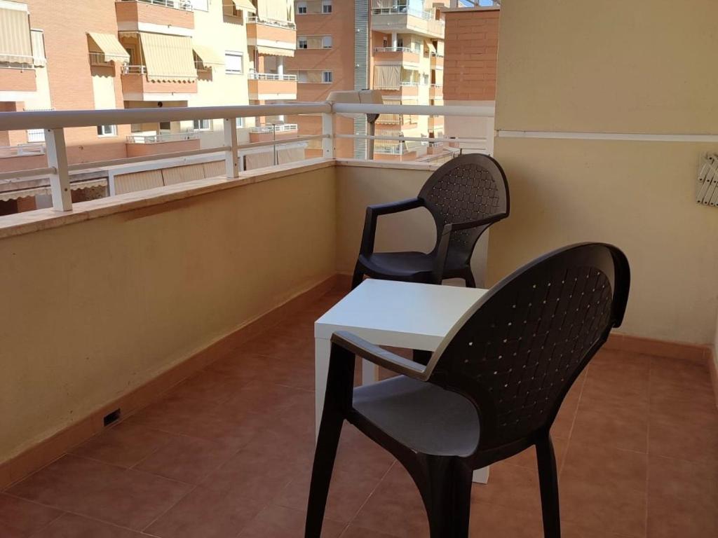 Fotografia z galérie ubytovania Garden Teatinos, apartamento con piscina, aparcamiento y AC v destinácii Málaga