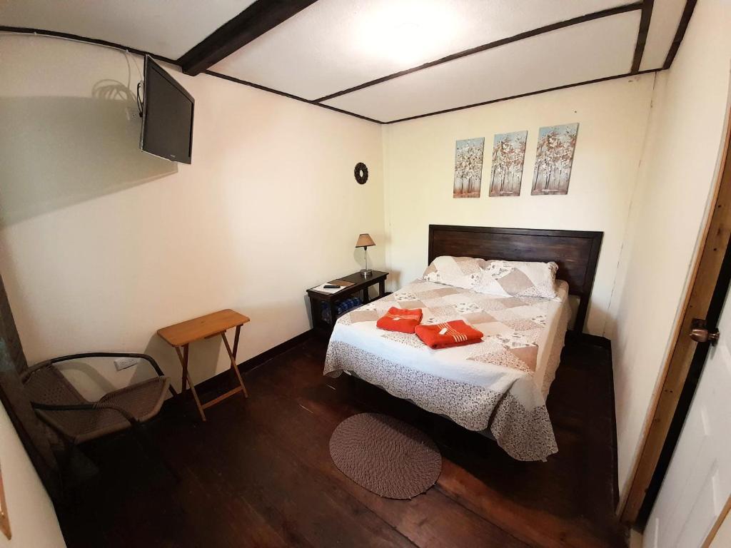 CABAÑAS EN ZONA 16 - One-Bedroom Apartment