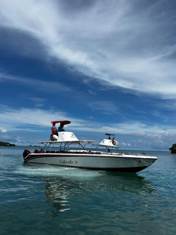 Mejores Hoteles en Isla Grande | Islas del Rosario 542874565