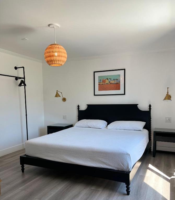 Anaheim Maingate Inn photo
