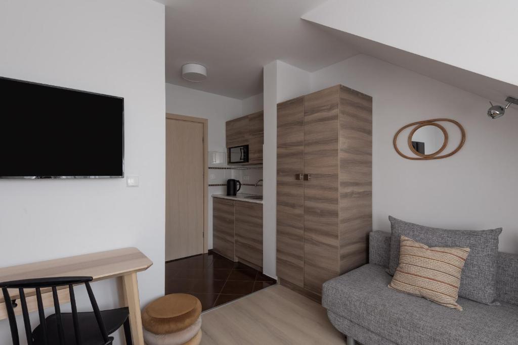 WILLA MAGNOLIA - Apartamenty i Pokoje SPRZĘT DO POŁAWIANIA BURSZTYNU -wodery, podbieraki, latarki UV - POKÓJ ZABAW- ROWERY - KAWA Z EKSPRESU - 19