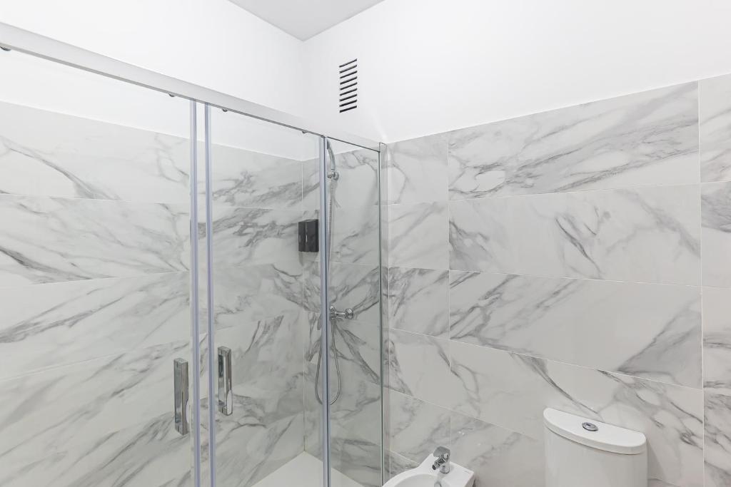 Lolla's City House 2 - 4