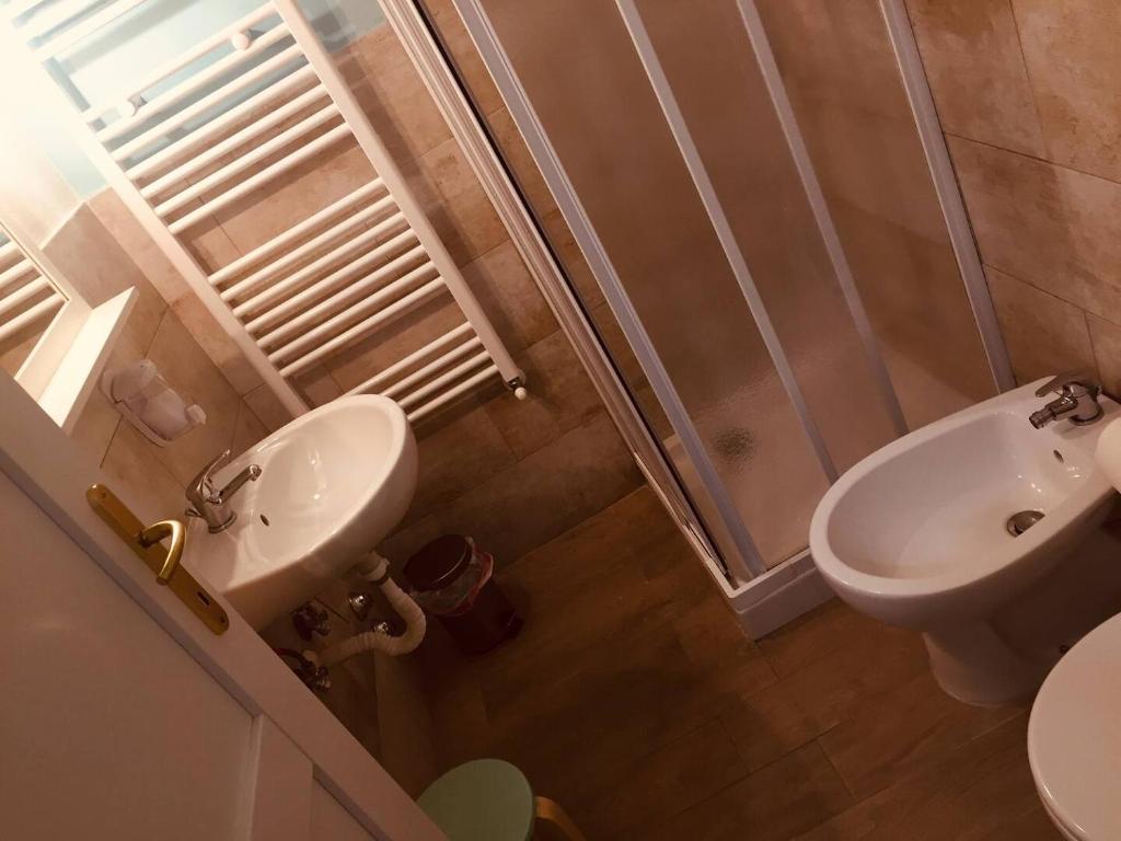 Koupelna v ubytování CAPOSTAZIONE22