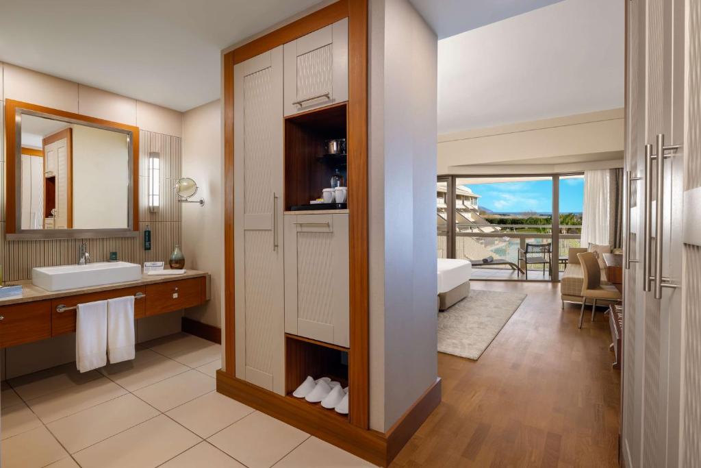 Hilton Dalaman Sarigerme Resort & Spa - Twin Guest Room With Pool Access And Sea View