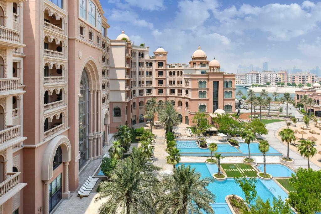Bazén v ubytování Marsa Malaz Kempinski, The Pearl nebo v jeho okolí