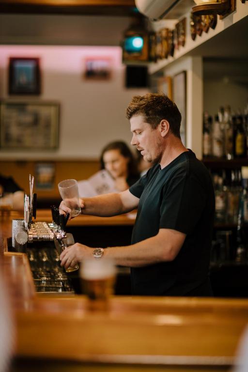 Shipwrights Arms Hotel - Resim 18