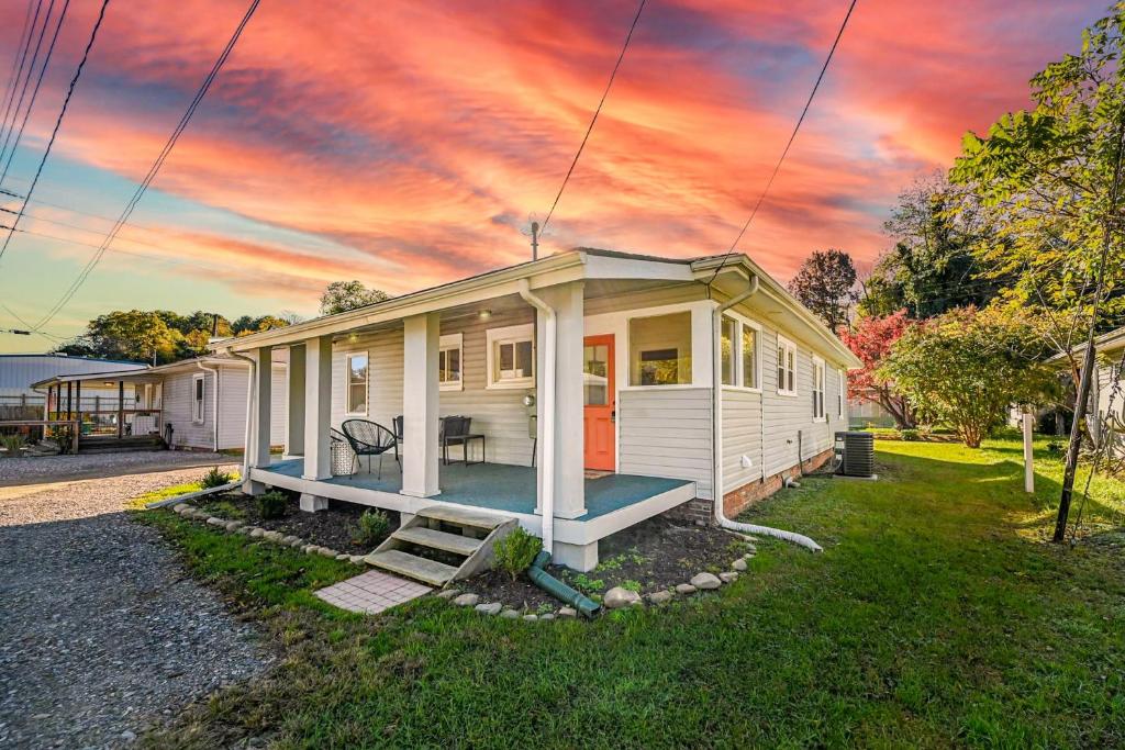 Sweet Carolina by AvantStay Near Black Mountain, Swannanoa (updated