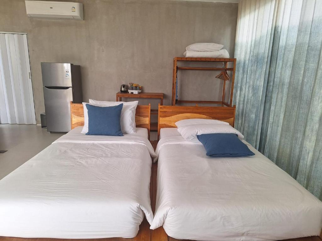 ไร่รื่นรมย์ Rai Ruen Rom Organic and Farmstay - Rooftop House With Mountain View