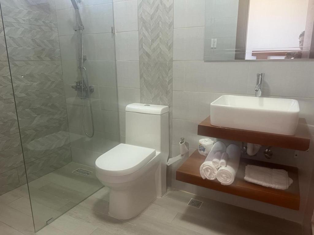 Koupelna v ubytování Luxury Beach Front Villa with Private pool and stunning Ocean View!