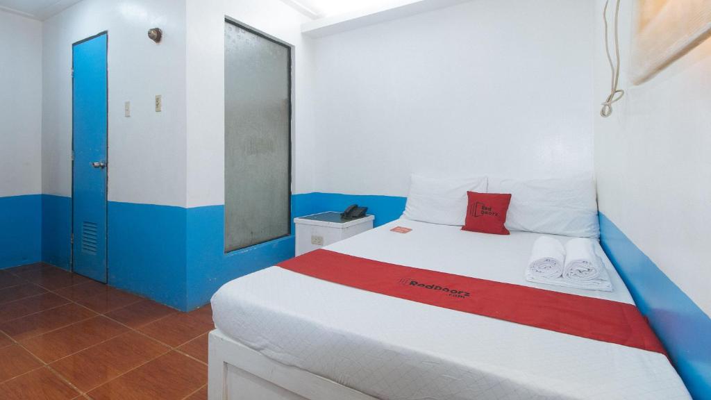 RedDoorz Moss Hotel Dasmarinas, Cavite (updated prices 2024)