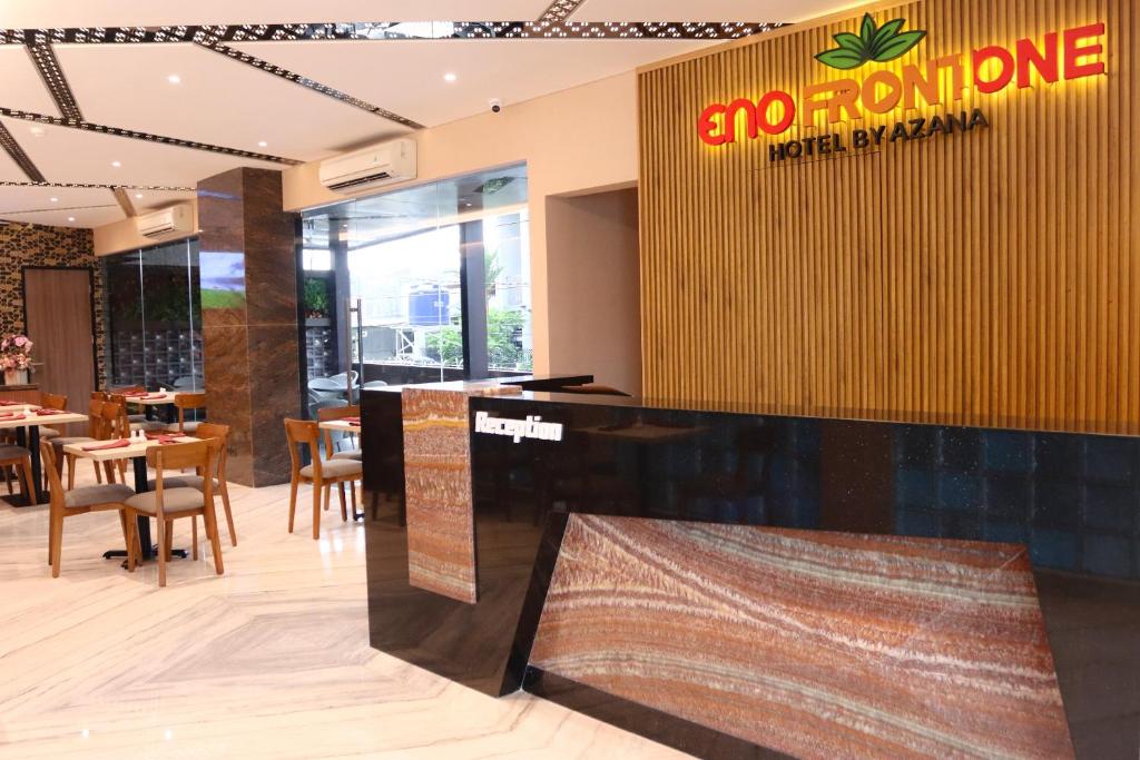 Restaurace v ubytování Eno Front One Hotel Semarang