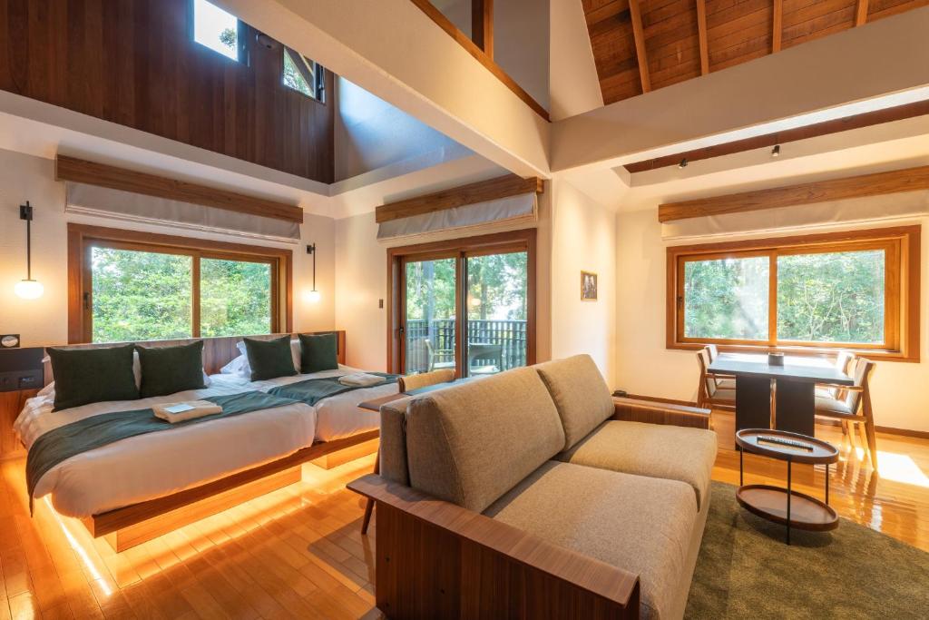 Posezení v ubytování Sankara Hotel & Spa Yakushima