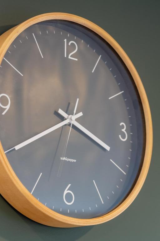 Latimer Square Luxe: 1BR w/ Sofa Bed - Resim 15