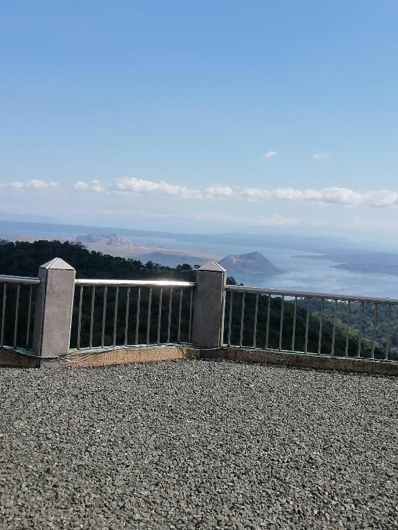 Sang Yoo Mountain View Tagaytay Bed and Breakfast Taal Lake View