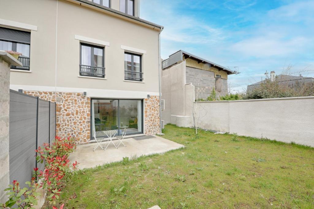 1 Rue Du General De Larminat 94000 Creteil