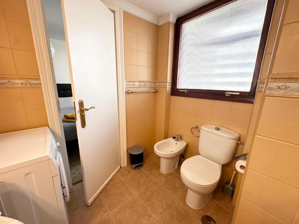 Kúpeľňa v ubytovaní NOG - La Nogalera, 2 dorm, 2 baños, Terraza, Piscina, Wifi