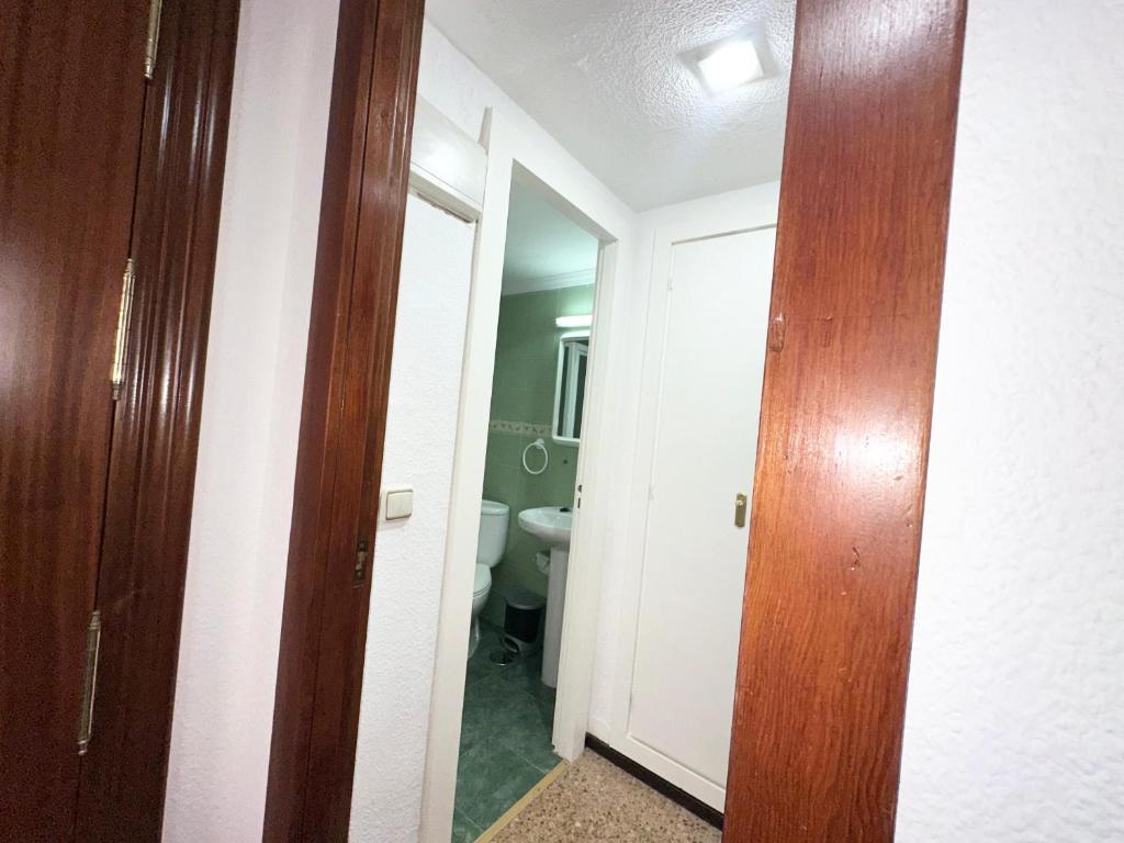 Kúpeľňa v ubytovaní NOG - La Nogalera, 2 dorm, 2 baños, Terraza, Piscina, Wifi