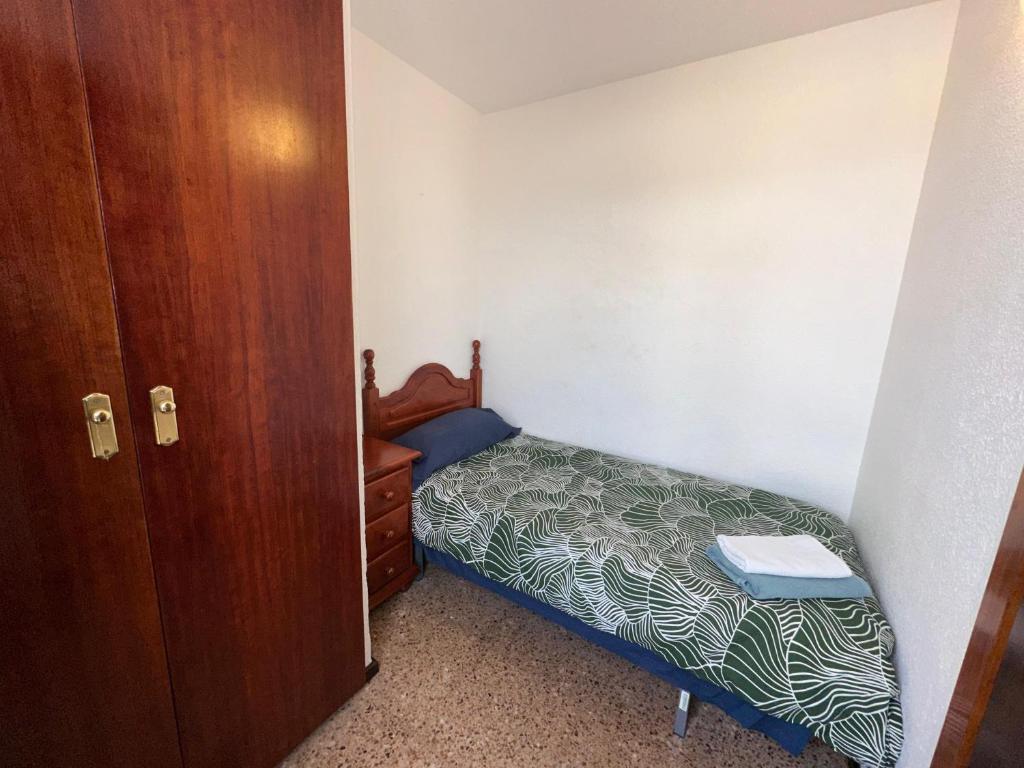 Posteľ alebo postele v izbe v ubytovaní NOG - La Nogalera, 2 dorm, 2 baños, Terraza, Piscina, Wifi