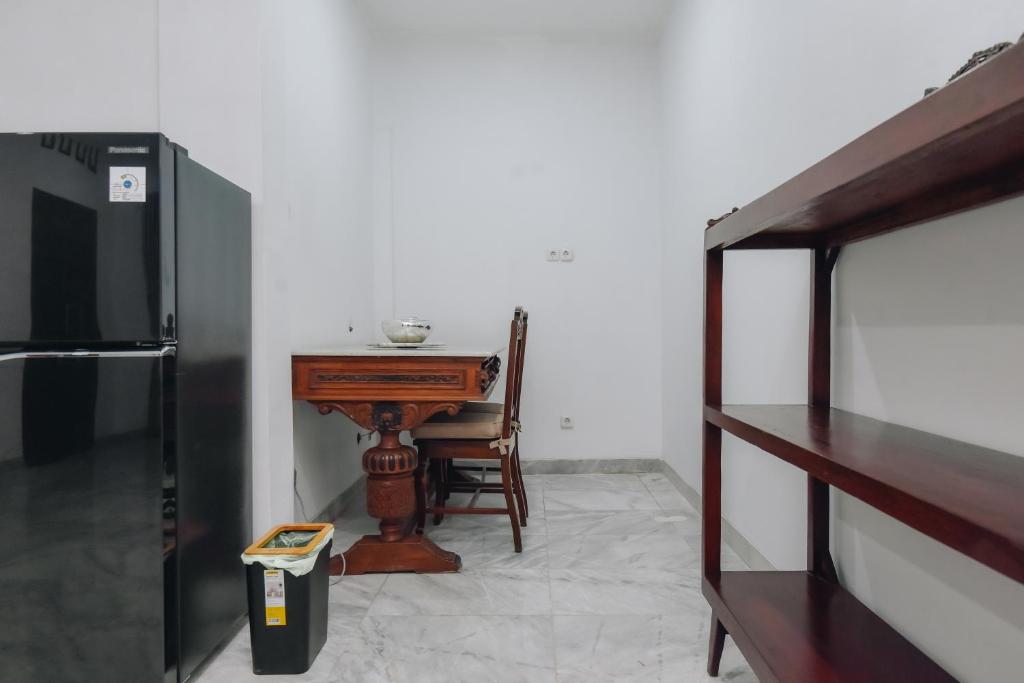 Kuchyň nebo kuchyňský kout v ubytování Padma Amita Yogyakarta