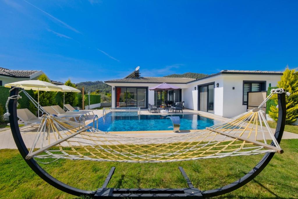 The swimming pool at or close to villa emir 2