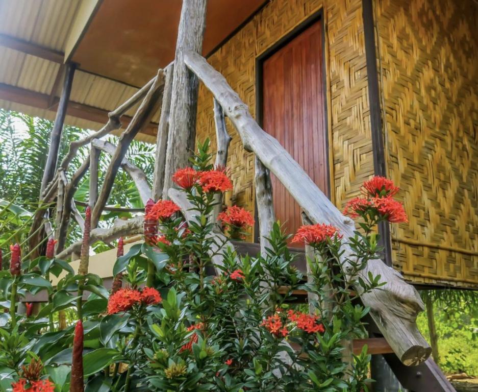 Seaside Sanctuary Bungalows - 5