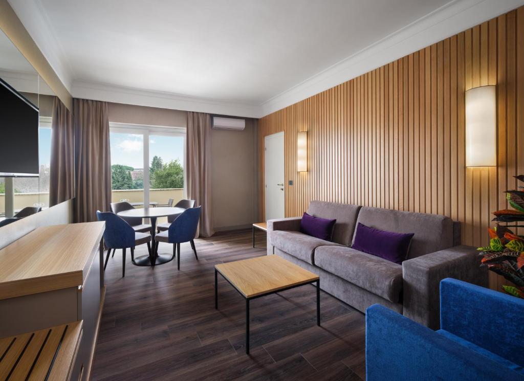 Crowne Plaza Rome St. Peter's, an IHG Hotel - Suite Gemella Con Una Camera Da Letto