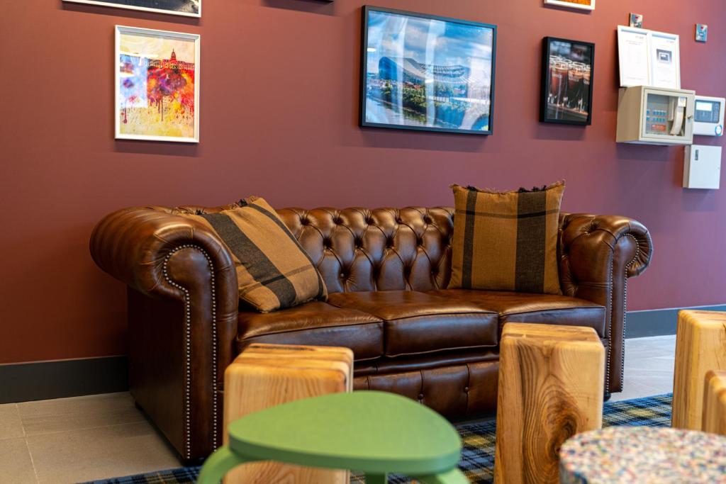 Зона вітальні в easyHotel Dublin