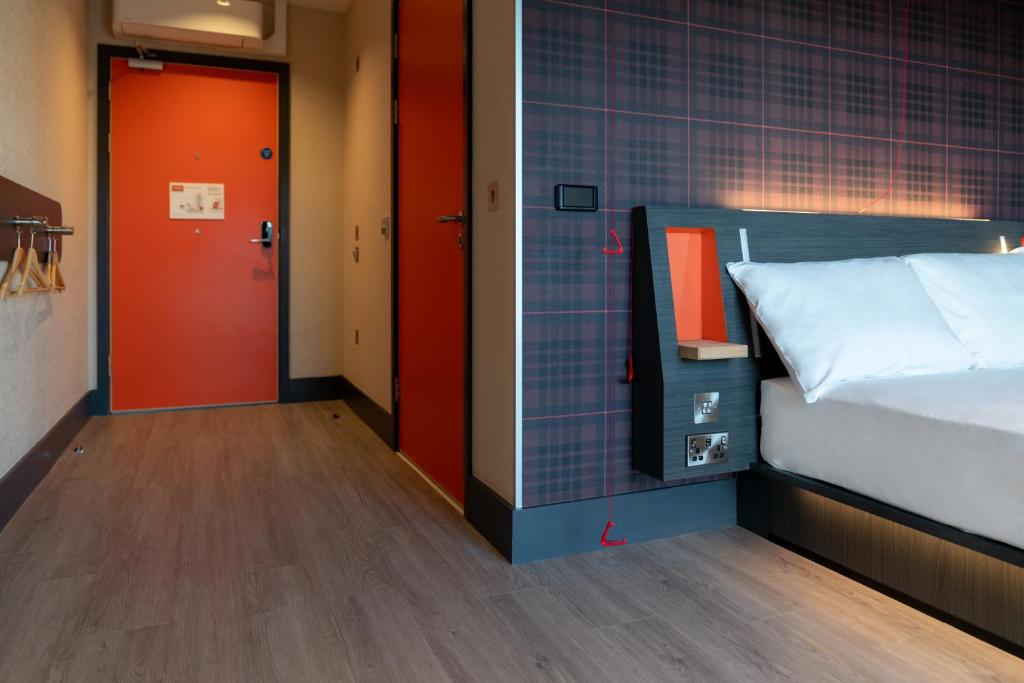easyHotel Dublin - Resim 26