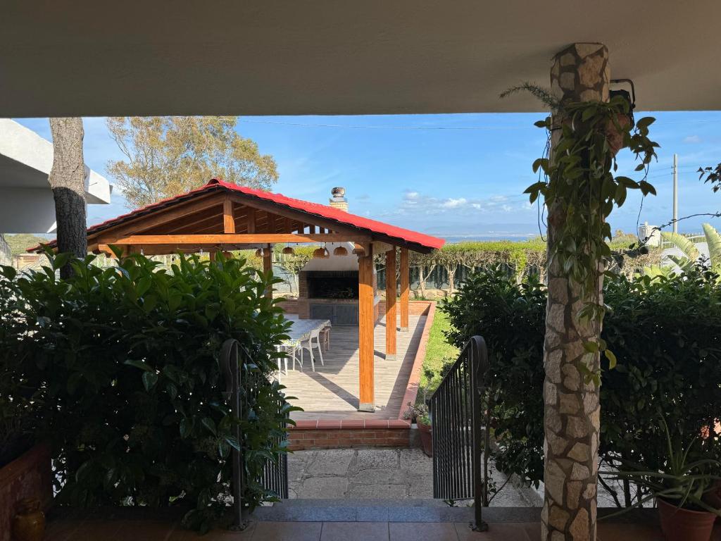 Casa Vacanze a Sant'Antioco - Accogliente Terrazza e BBQ
