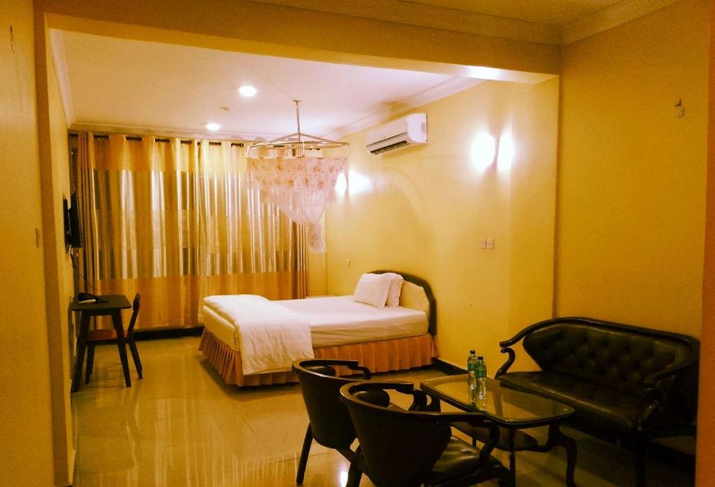 Nemart's Hotel - Suite