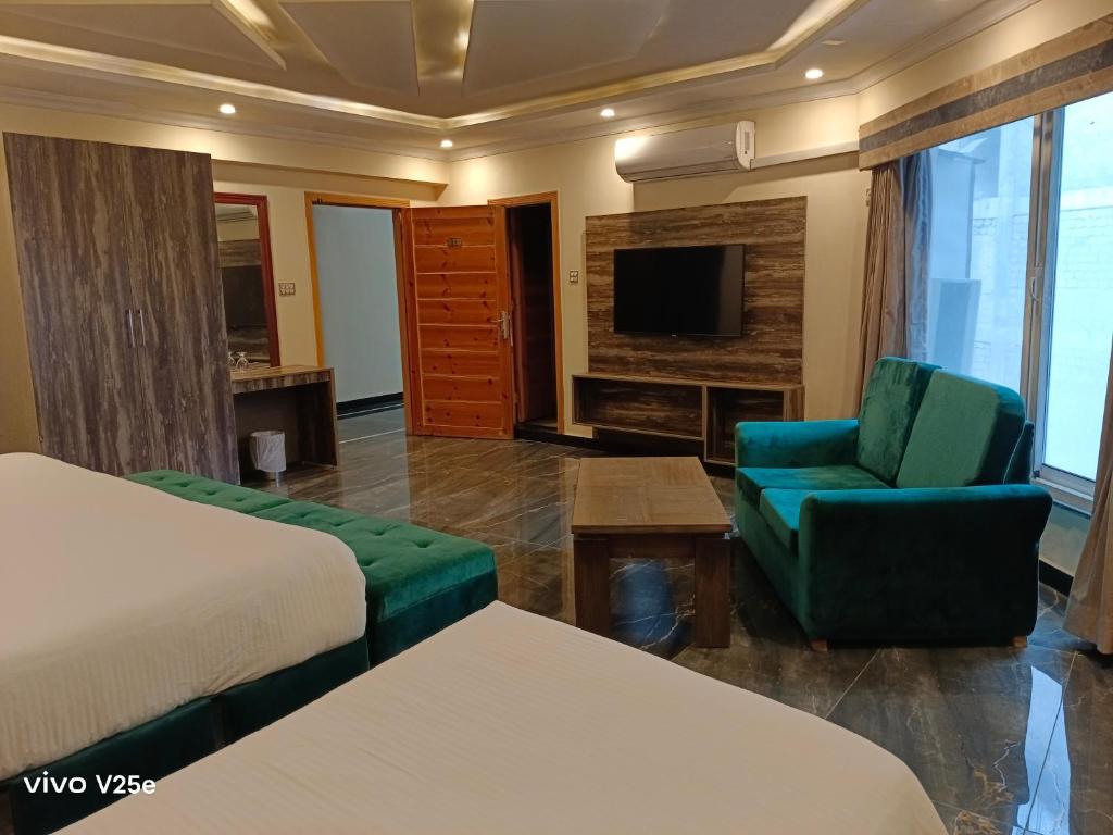 Falettis Grand Hotel Murree - Suíte Da Família Deluxe