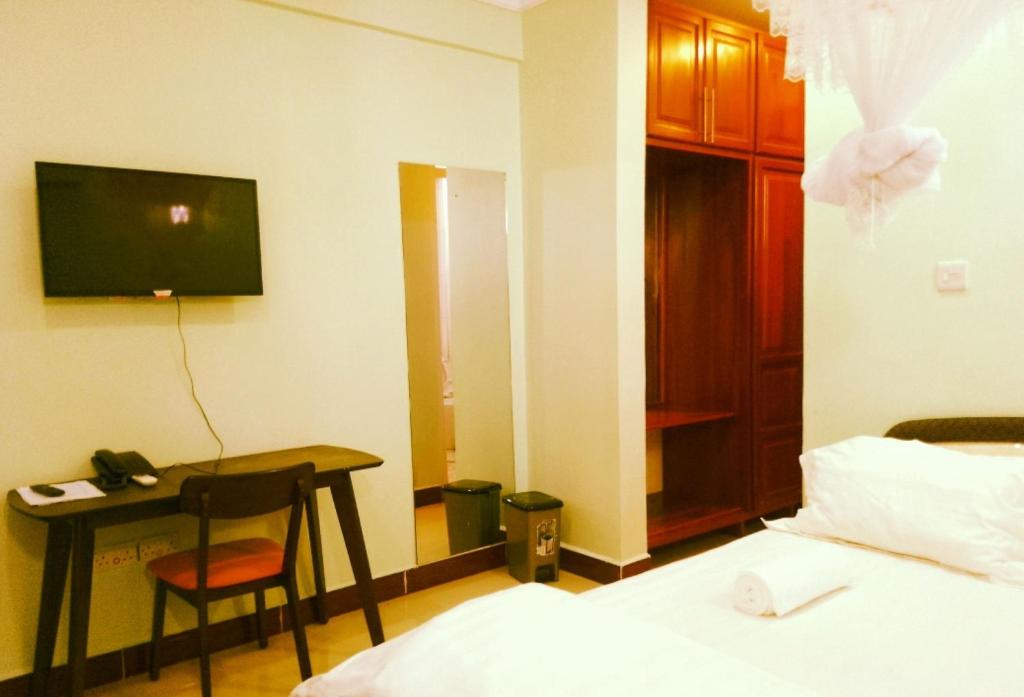 Nemart's Hotel - Standard Double Room