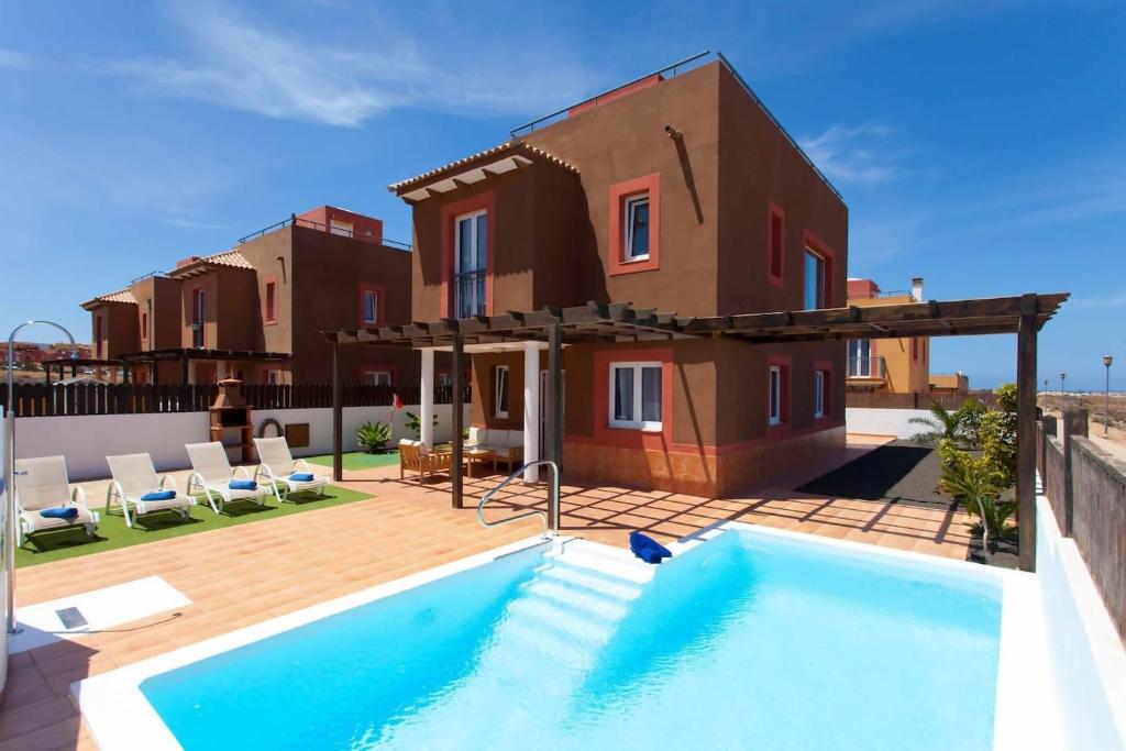 Bazén v ubytování Villa Emma Private Pool Wifi FIBRA MiniGolf nebo v jeho okolí