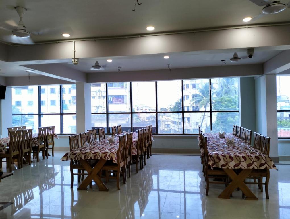 Restaurace v ubytování Hotel Saan Berhampore