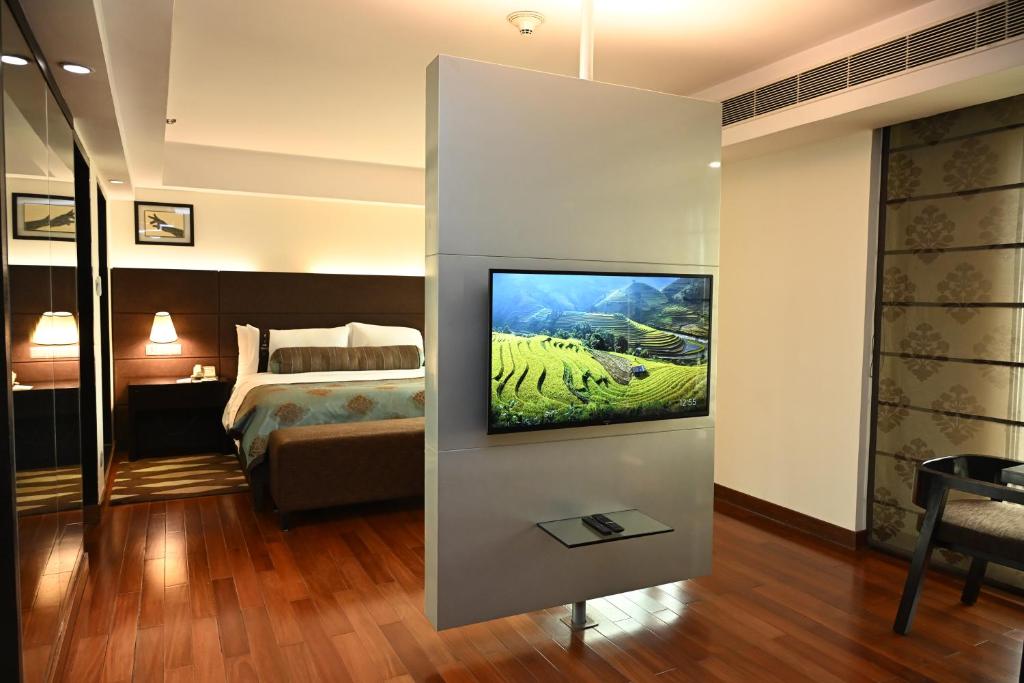 The LaLiT New Delhi photo