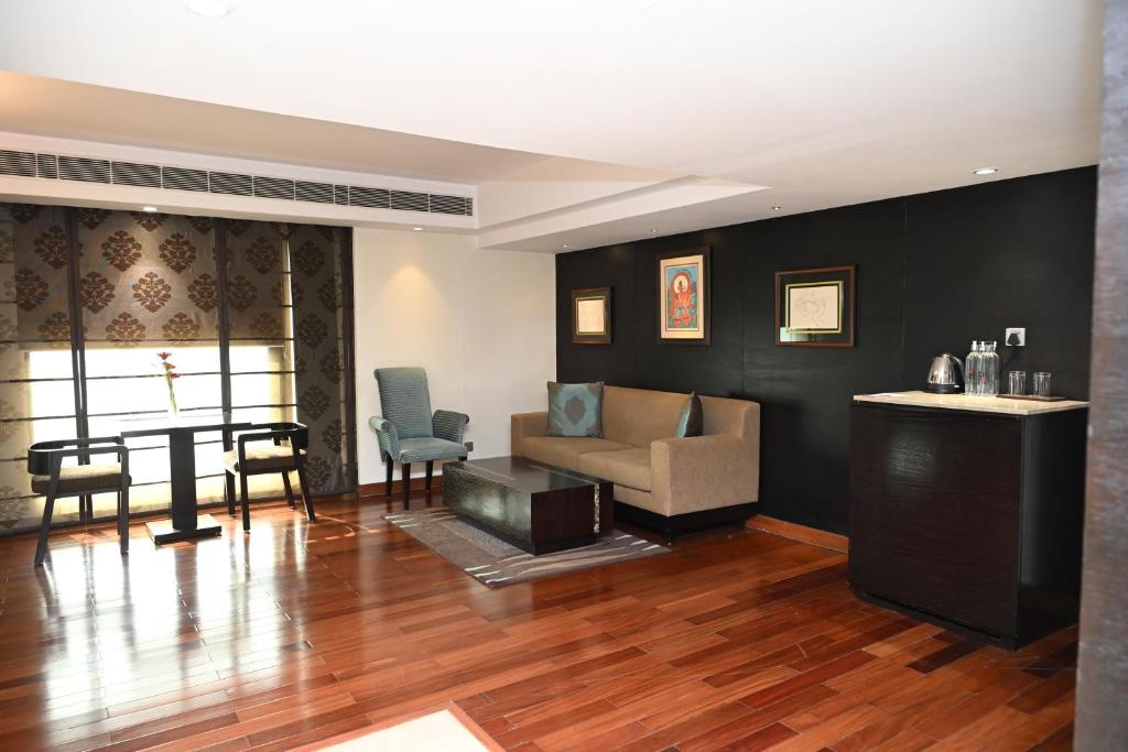The LaLiT New Delhi photo