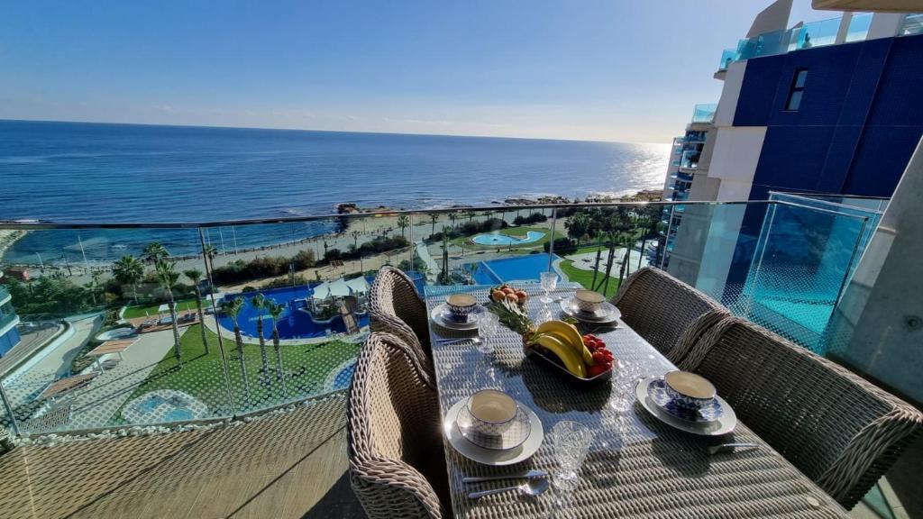 Sea Senses by Elvira Home, Sea View, AQ-114