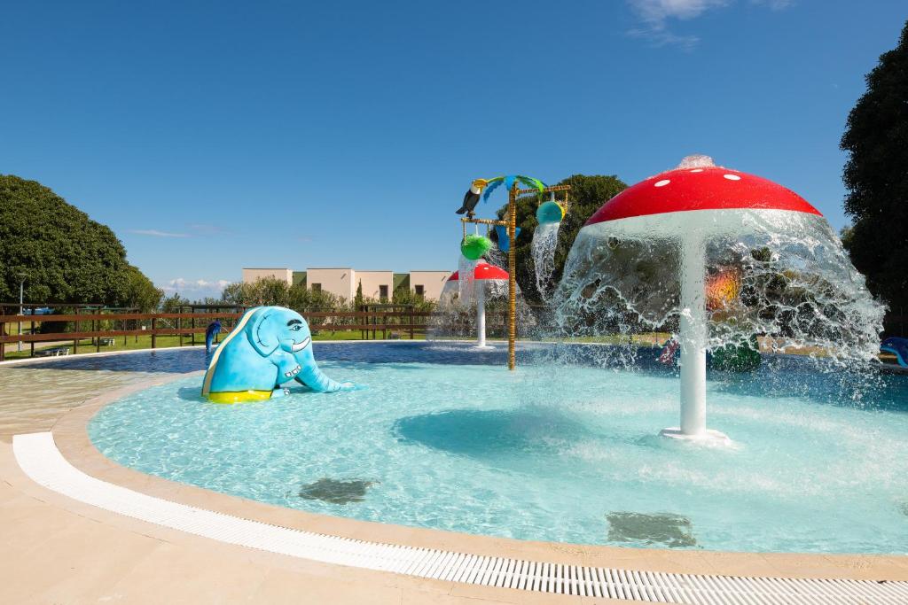 Bazén v ubytování Kresten Palace Hotel nebo v jeho okolí
