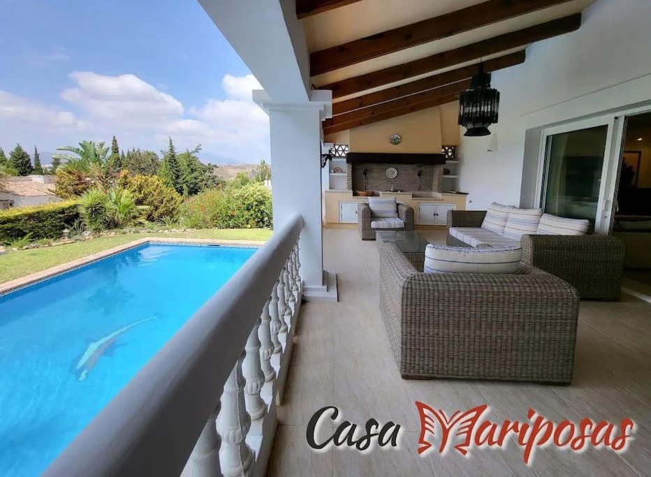 Balcony o terrace sa TESS Casa Mariposas, una casa mágica