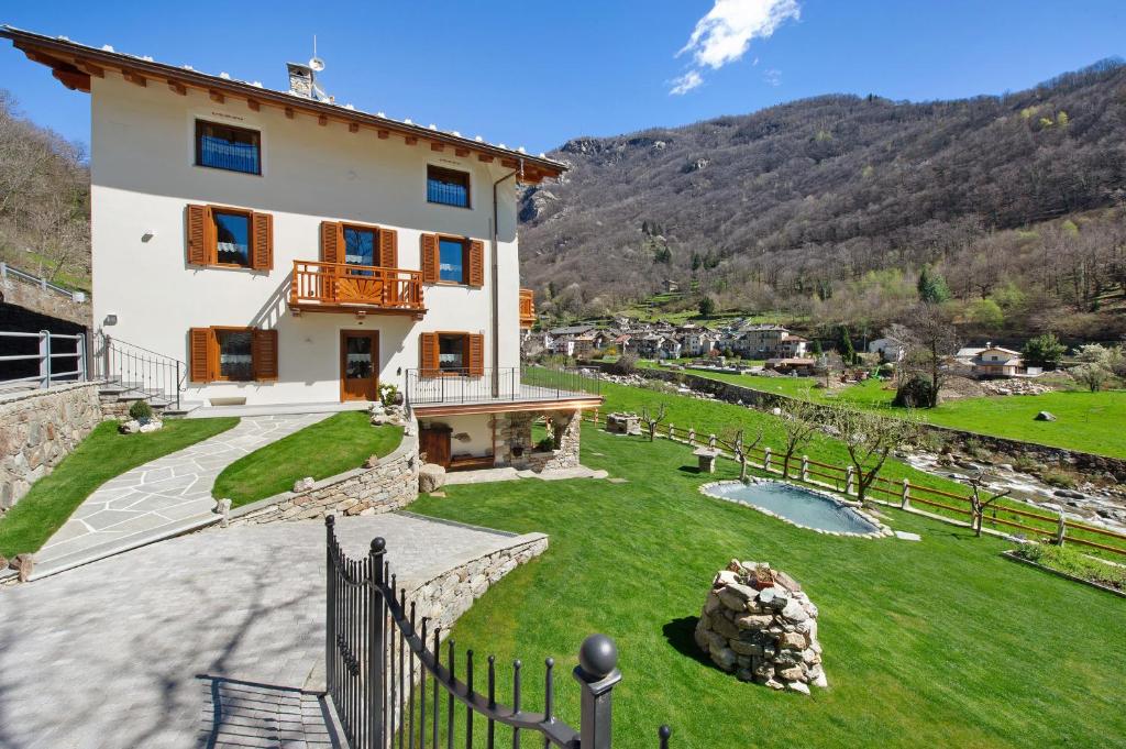 Nespecifikovaný výhled na hory nebo výhled na hory při pohledu z apartmánu