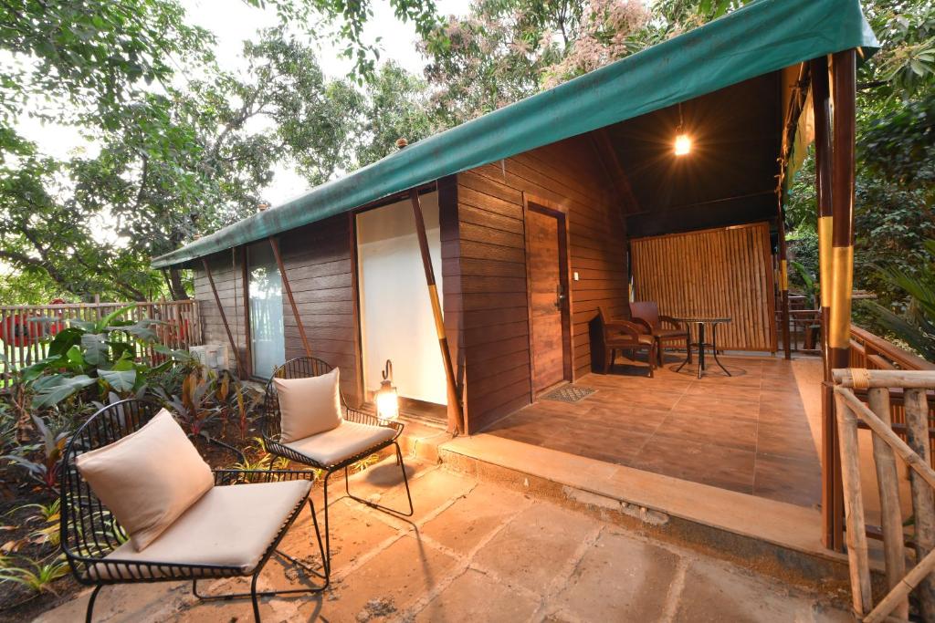 Zahrada ubytování The Fern Gir Forest Resort, Sasan Gir - A Fern Crown Collection Resort