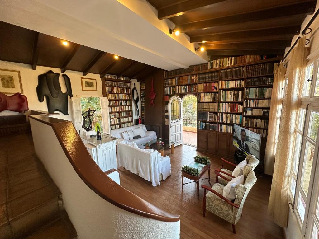 Posedenie v ubytovaní Casa única con jardín a 45 metros de la playa. BE