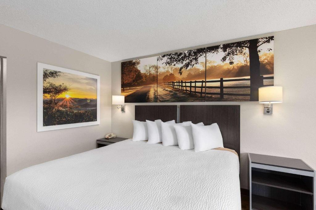 Days Inn by Wyndham Childersburg - Kamer Met Kingsize Bed - Roken