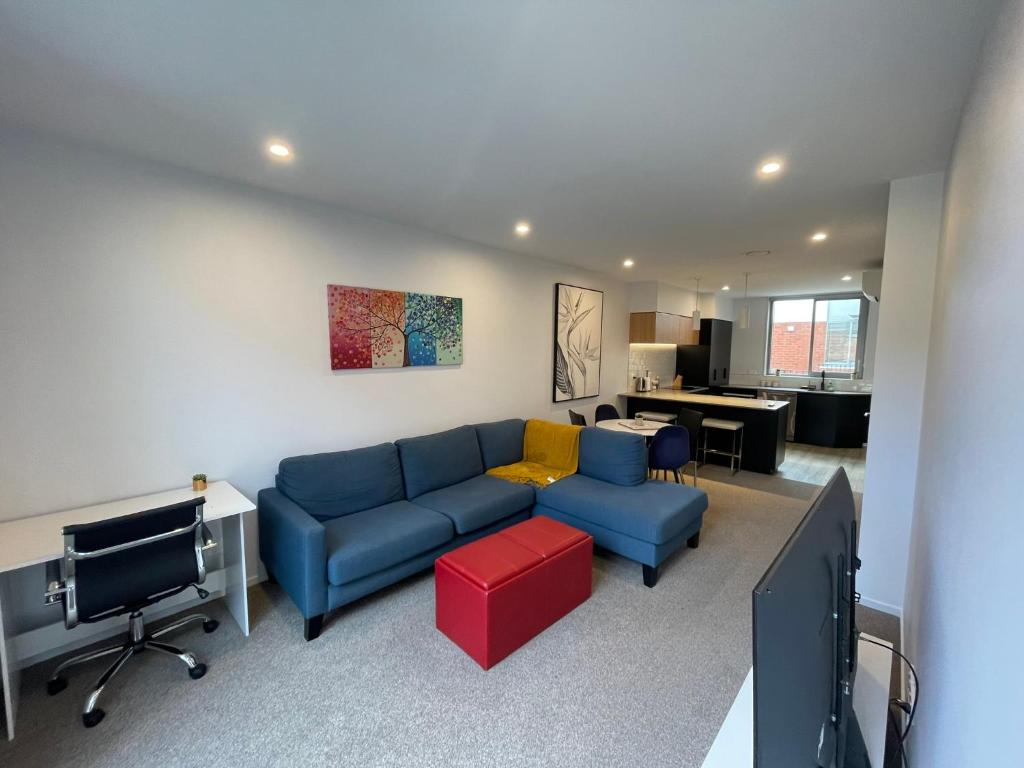 Central City Convenience With Free Parking, Christchurch (updated