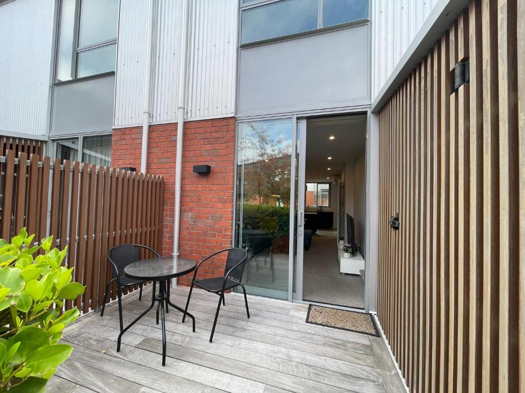 Central City Convenience With Free Parking - Resim 29