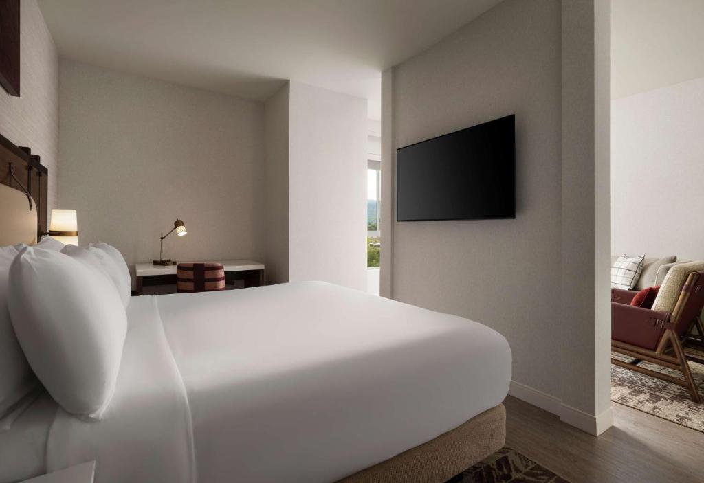 The Knoll Hotel Napa Valley, Tapestry Collection by Hilton photo