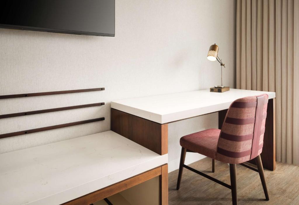 The Knoll Hotel Napa Valley, Tapestry Collection by Hilton photo